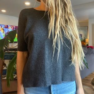 Half sleeve boxy cashmere sweater